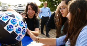USA Students Deploy Another NOAA's Global Ocean Drifter Off South Florida
