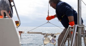 Van Veen Grab for Benthos Sampling