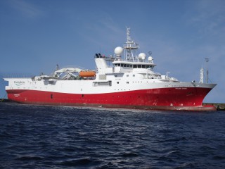 Dolphin Secures Three New 3D Seismic Contracts