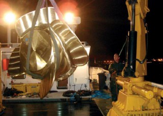 Experts Teams Provide Underwater Propeller Services