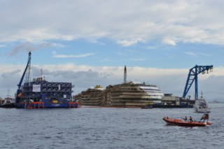 80-Pct-of-Costa-Concordia-Sponsons-Installed