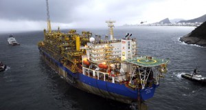 Petrobras-FPSO-Cidade-de-Ilhabela-En-Route-to-Sapinhoá-Field