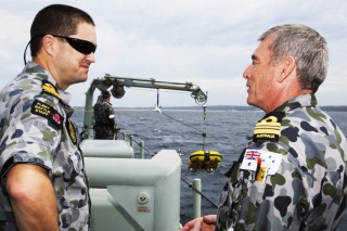 HMAS Gascoyne Conducts Mine Clearing Exercise