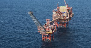 Everest oil and gas platform